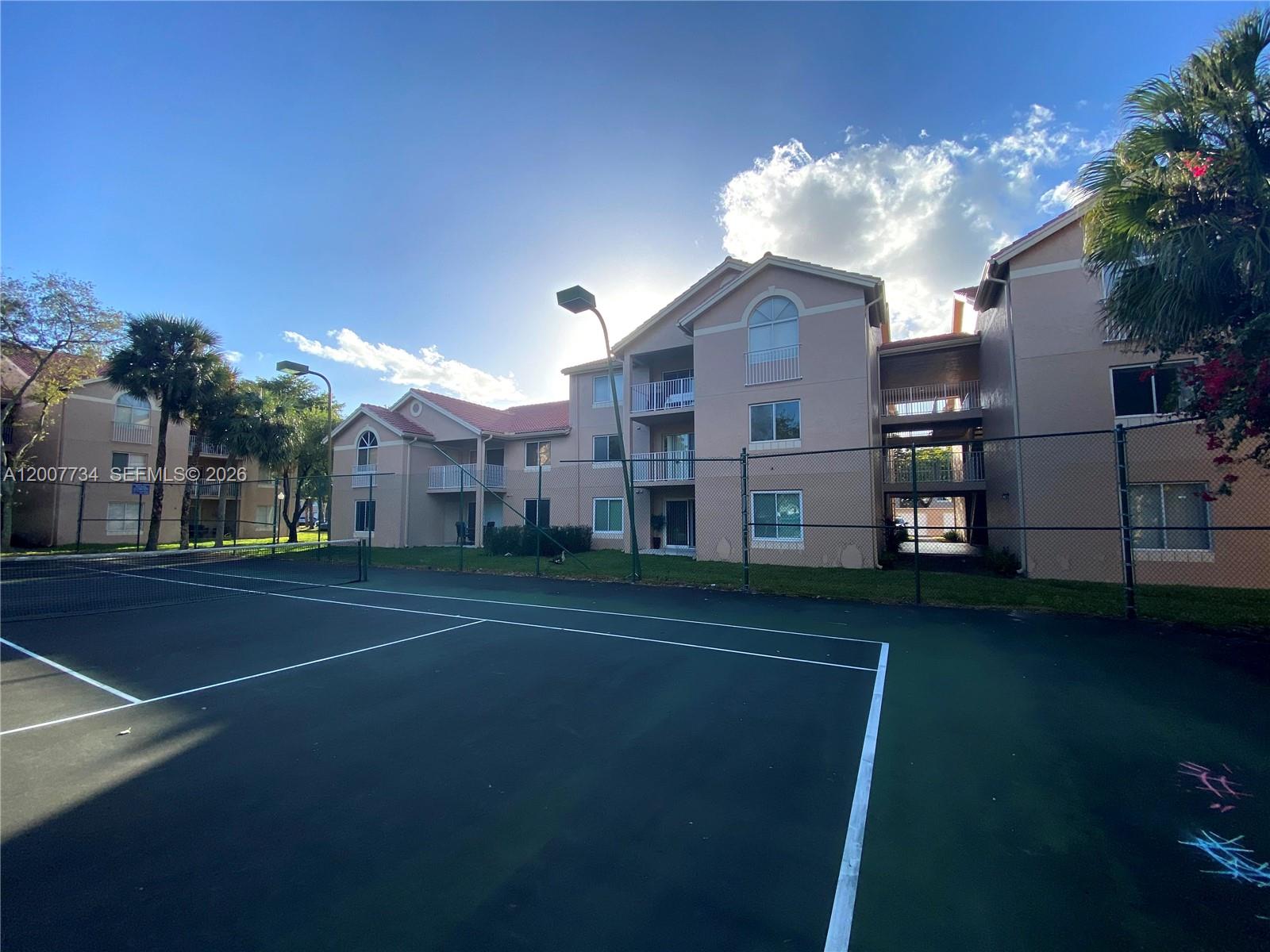 ROYAL PALM PLACE - Residential