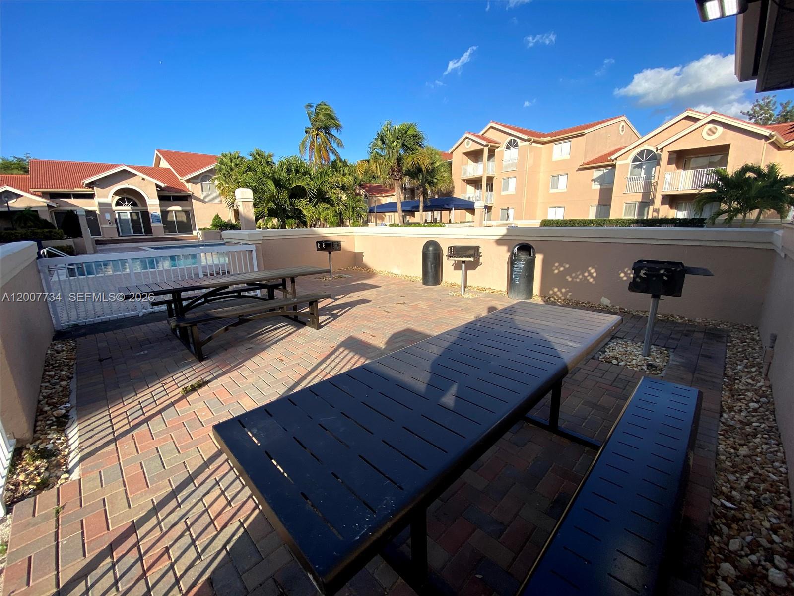 ROYAL PALM PLACE - Residential