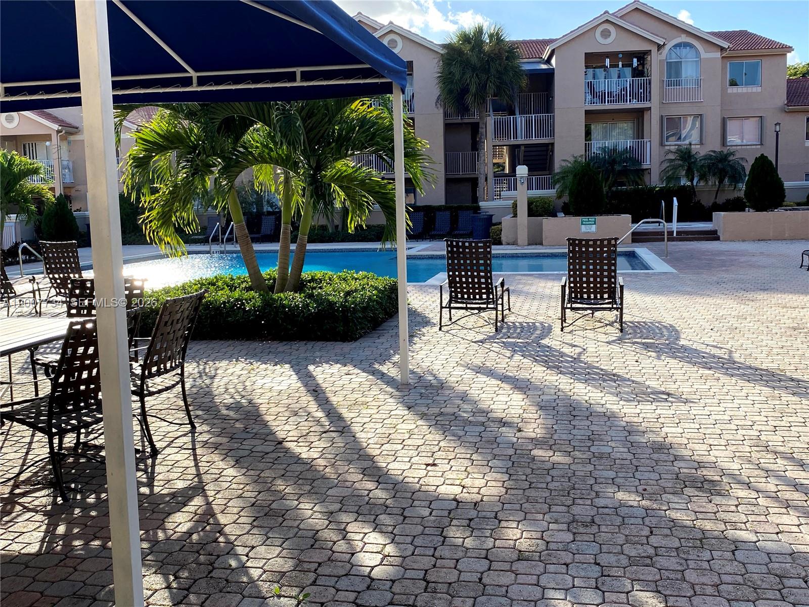 ROYAL PALM PLACE - Residential