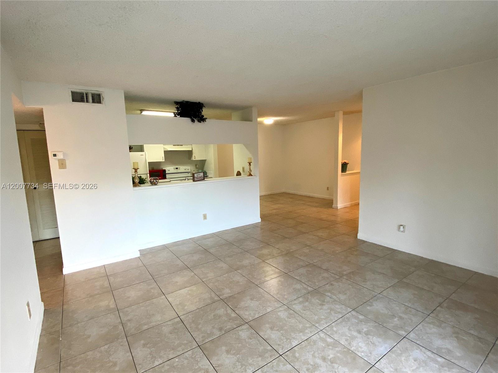 ROYAL PALM PLACE - Residential