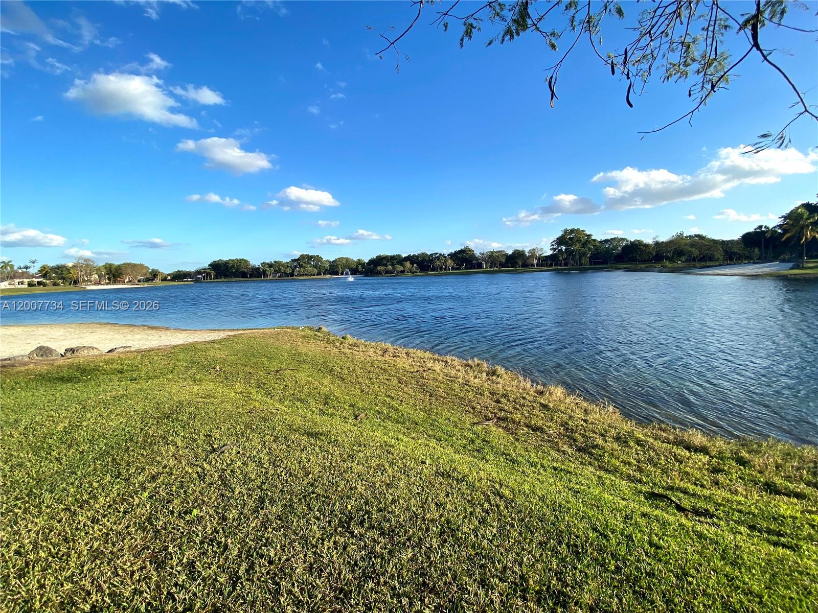 ROYAL PALM PLACE - Residential