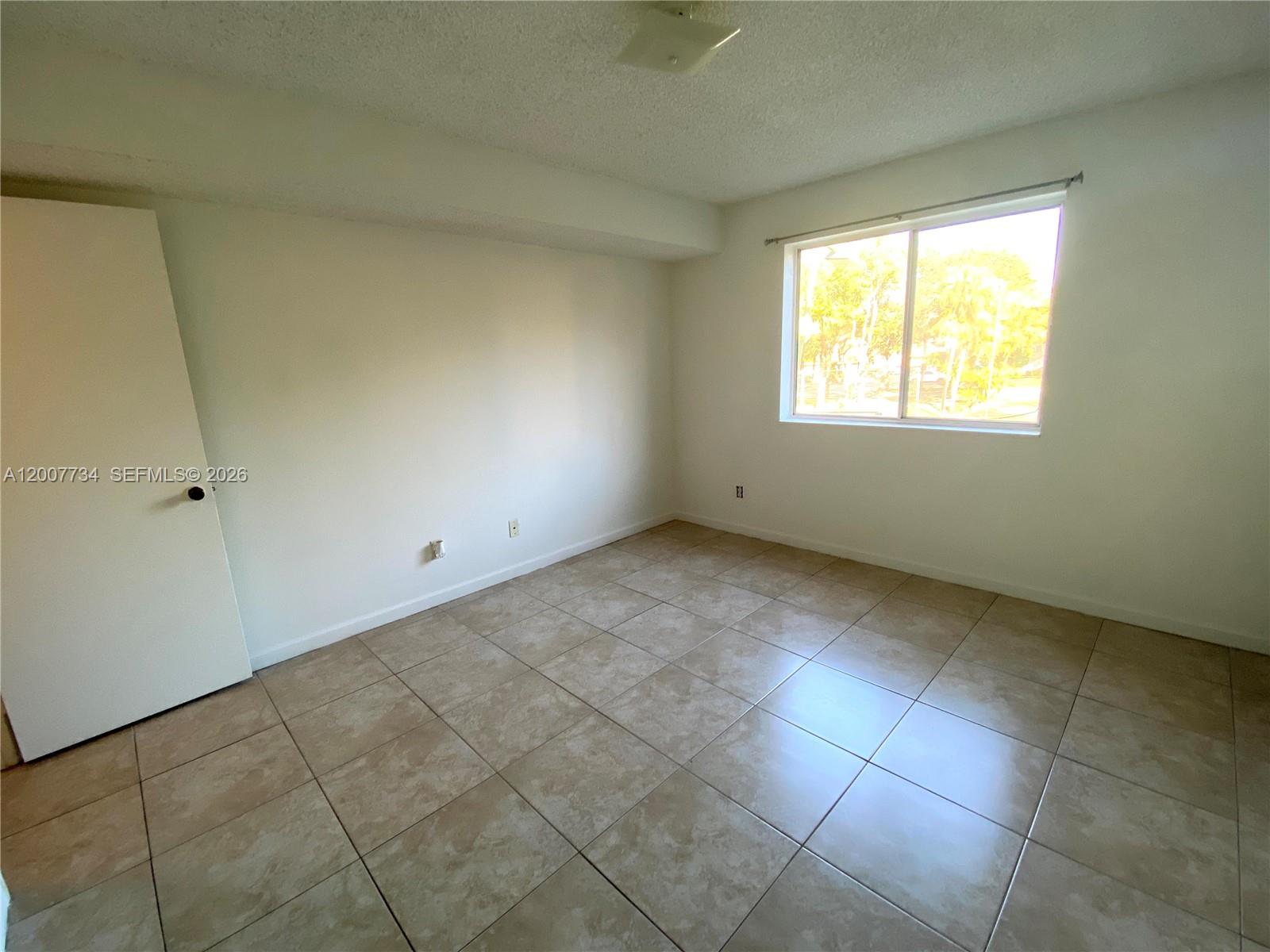 ROYAL PALM PLACE - Residential