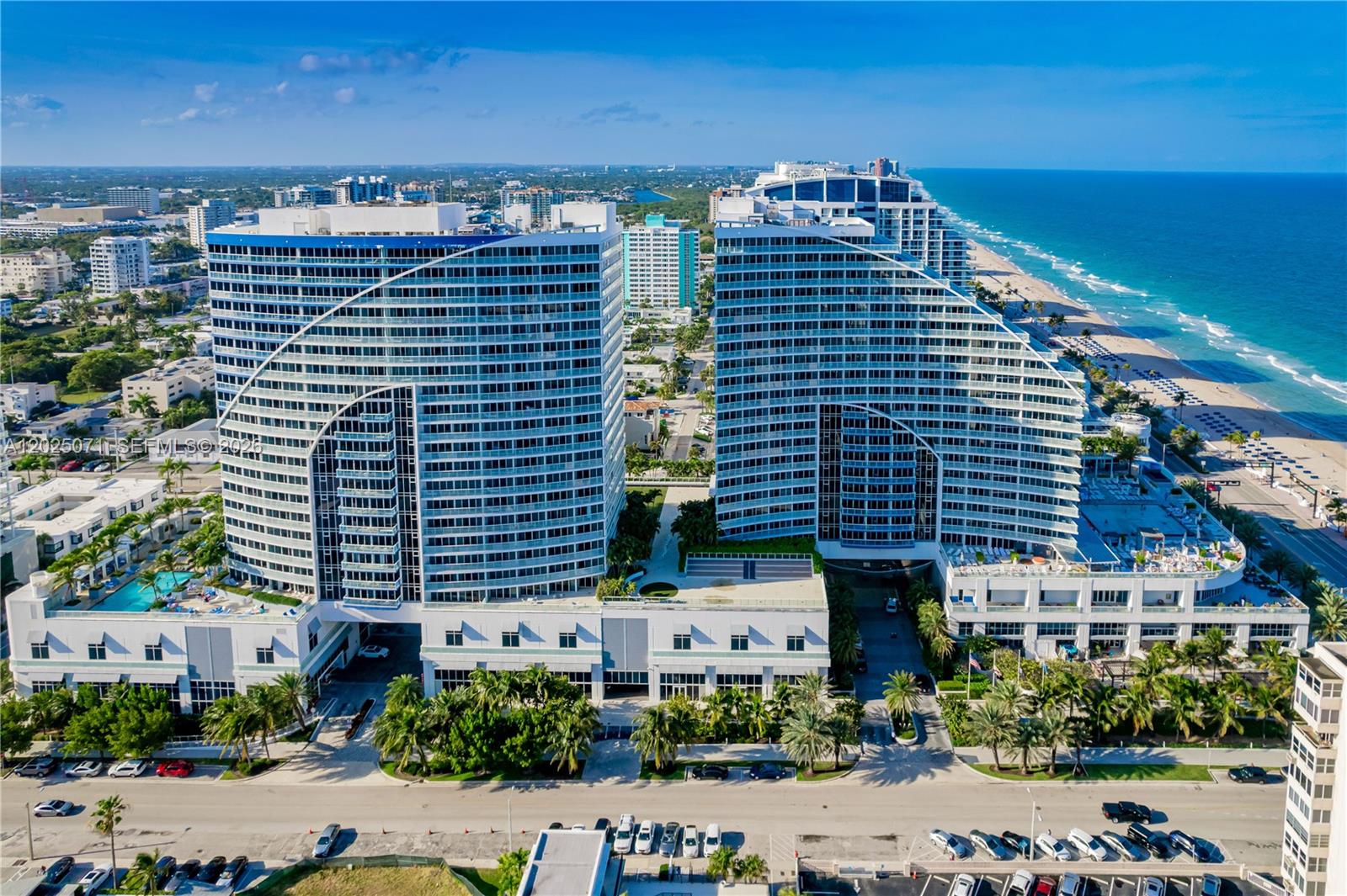 FORT LAUDERDALE RESIDENCE - Residential
