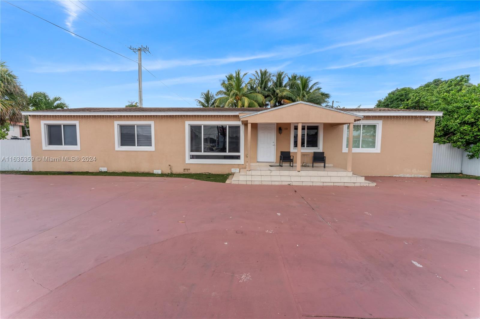 PALM SPRINGS AMD - Land