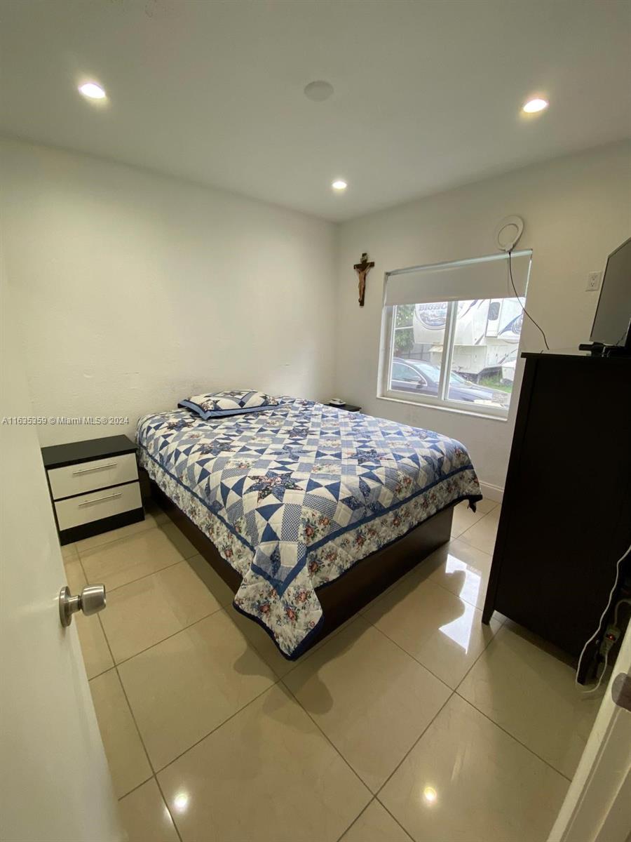 PALM SPRINGS AMD - Land