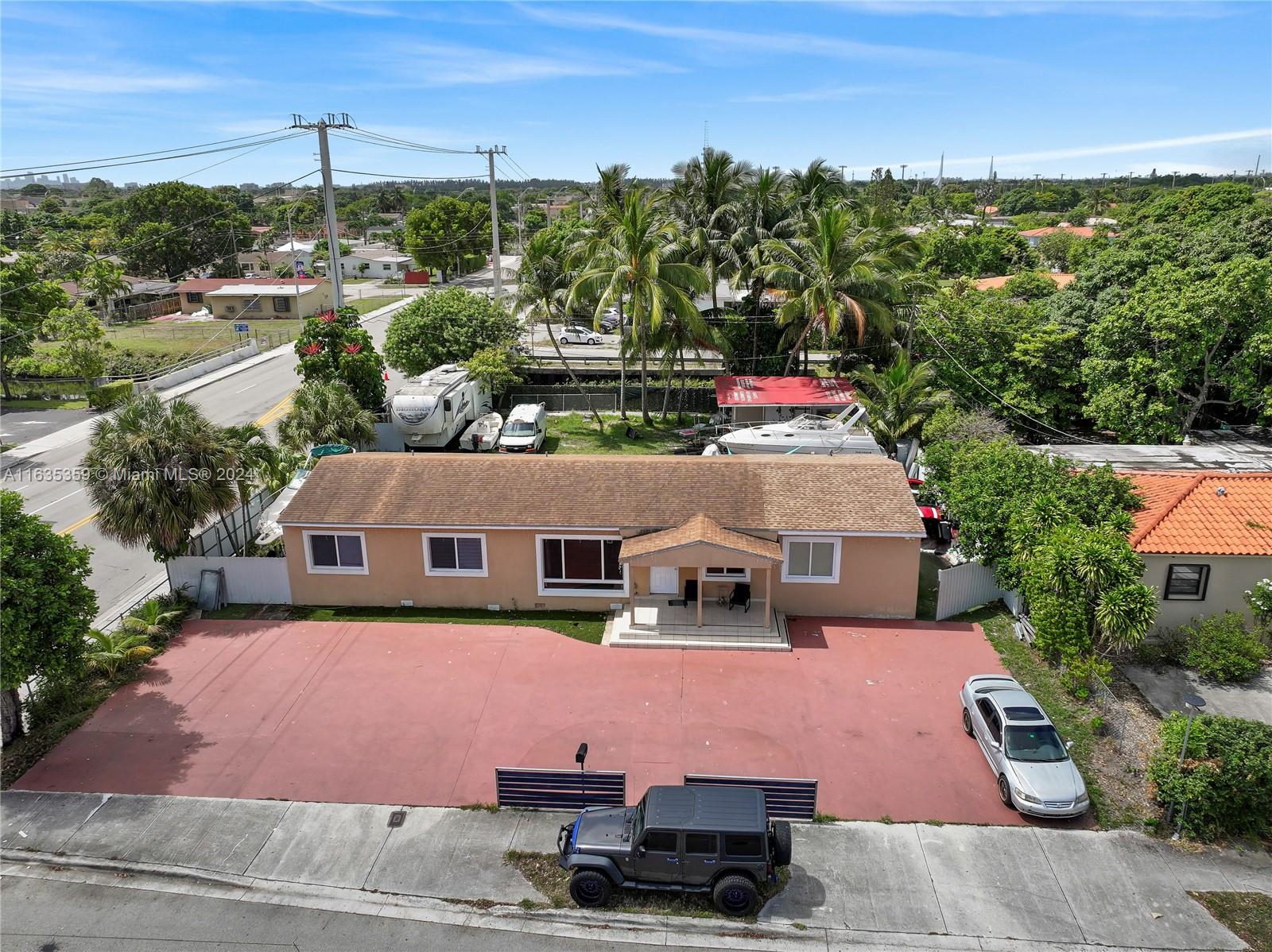 PALM SPRINGS AMD - Land