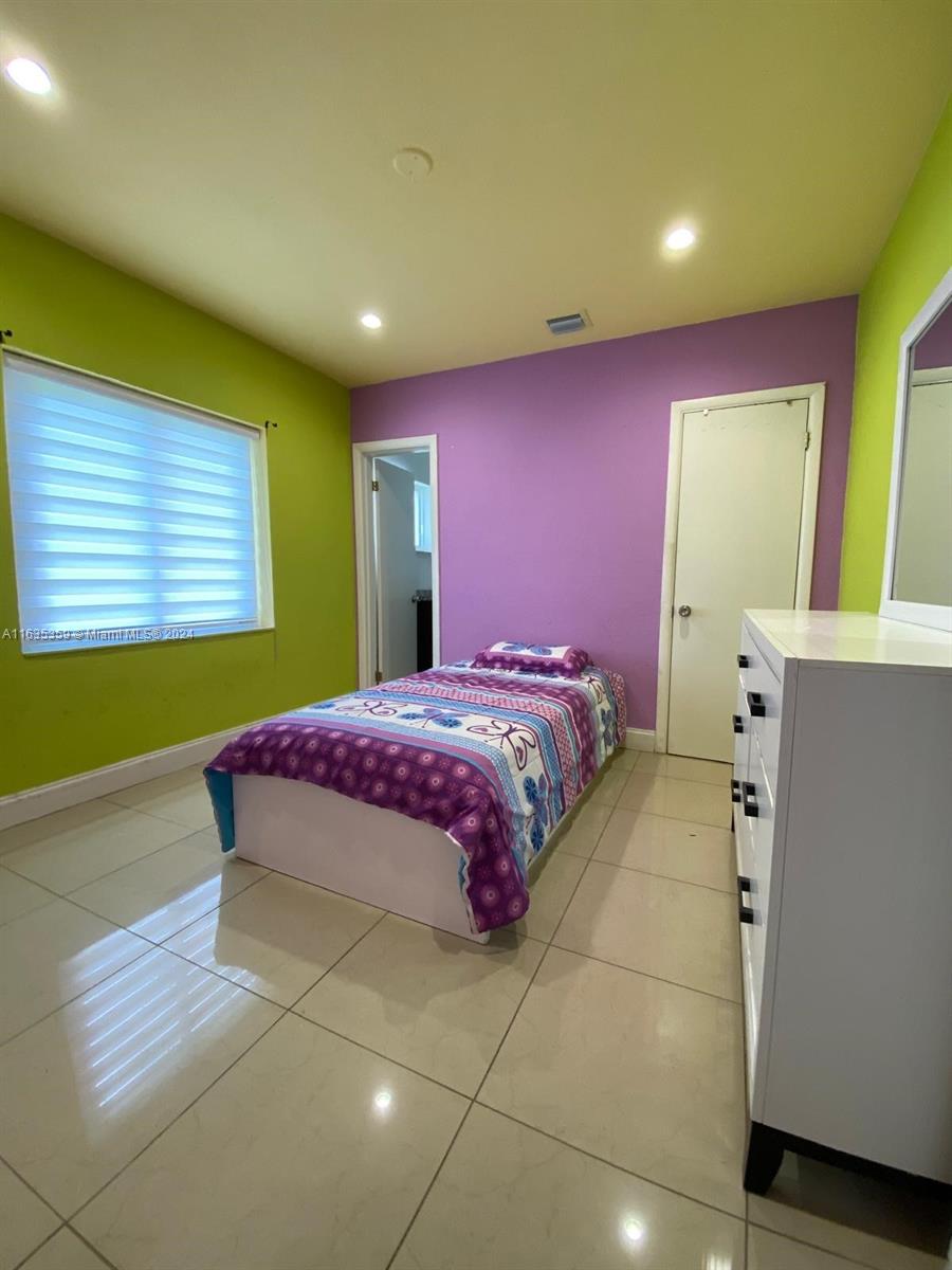 PALM SPRINGS AMD - Land