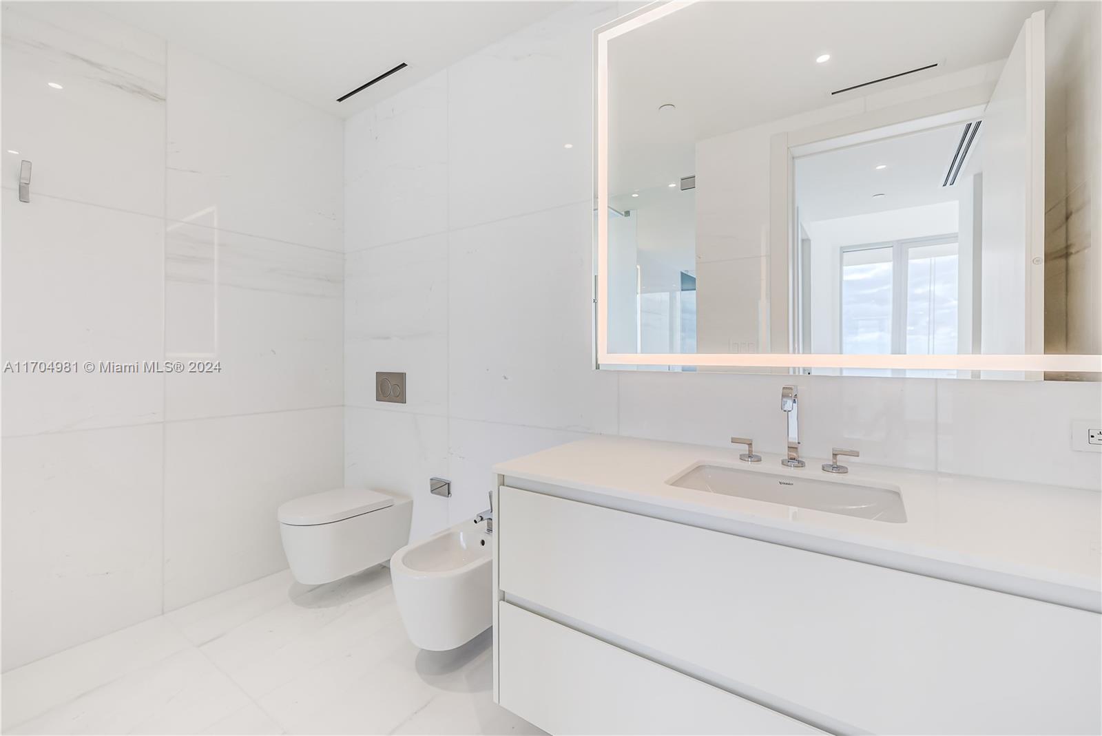 Aston Martin Residences - Residential