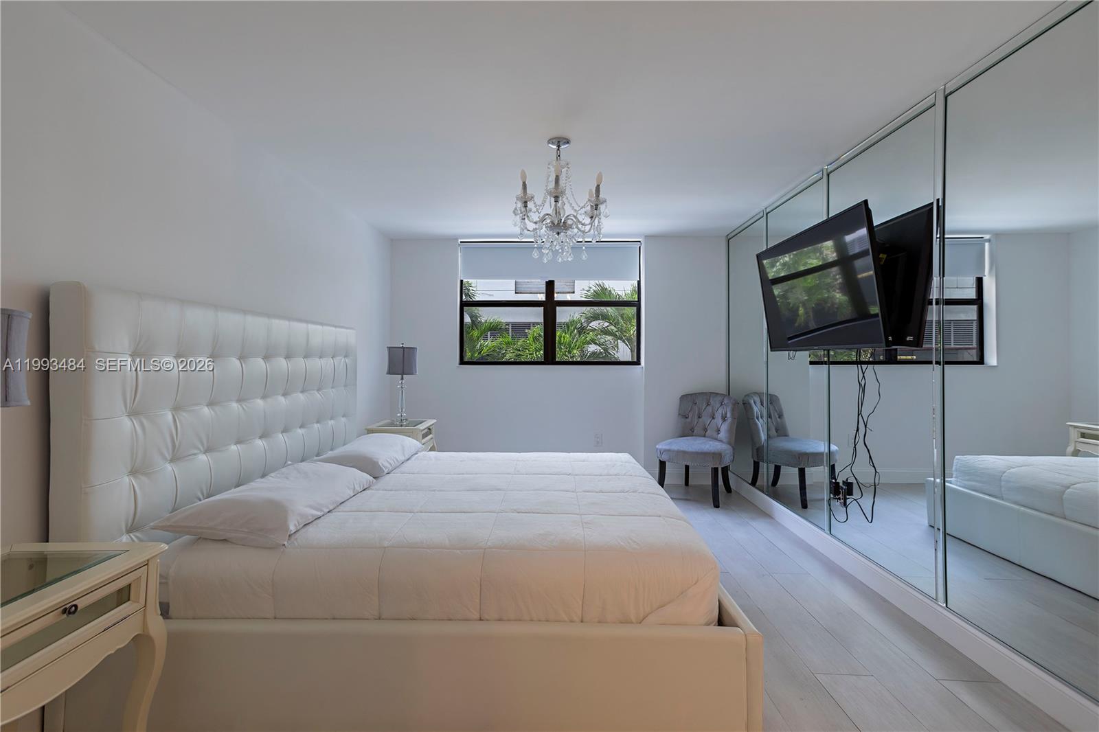 1621 Collins Ave 206