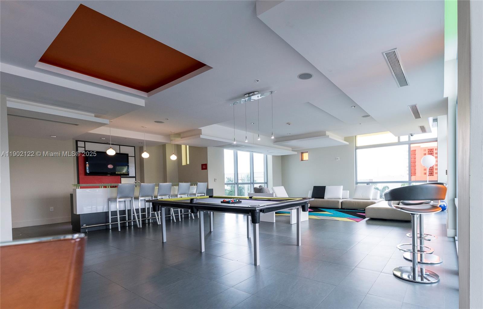 GALLERY ART CONDO - Residential Lease