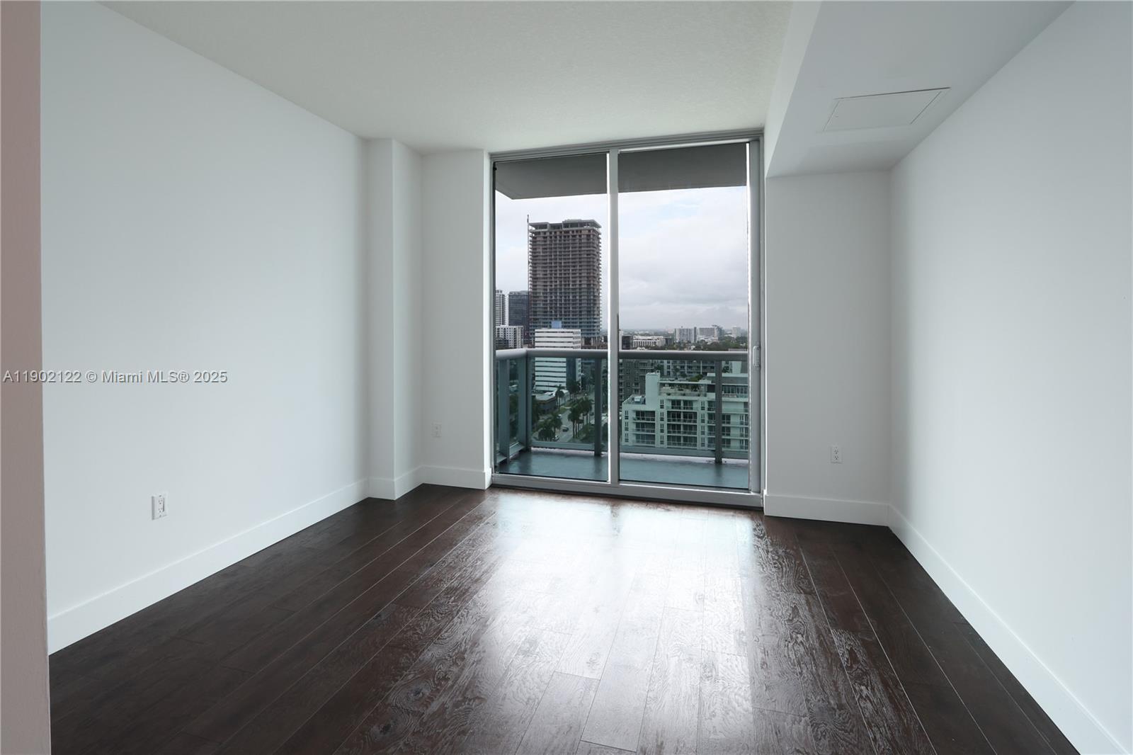 GALLERY ART CONDO - Residential Lease