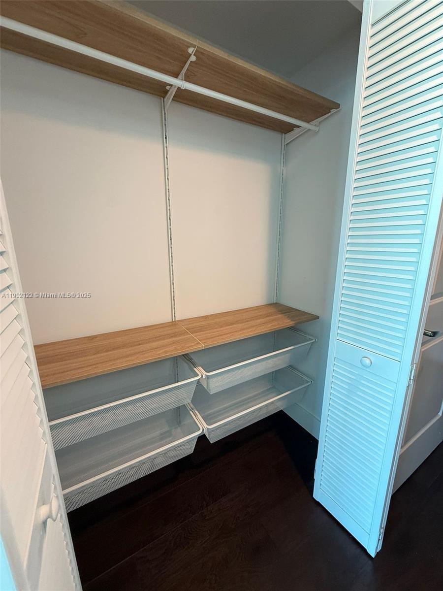 GALLERY ART CONDO - Residential Lease