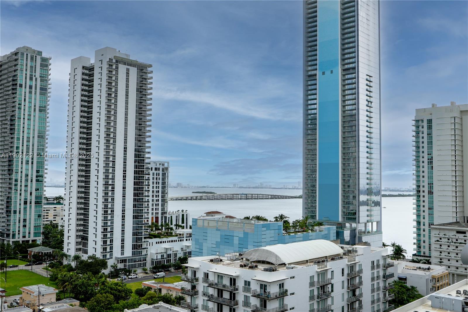 GALLERY ART CONDO - Residential Lease