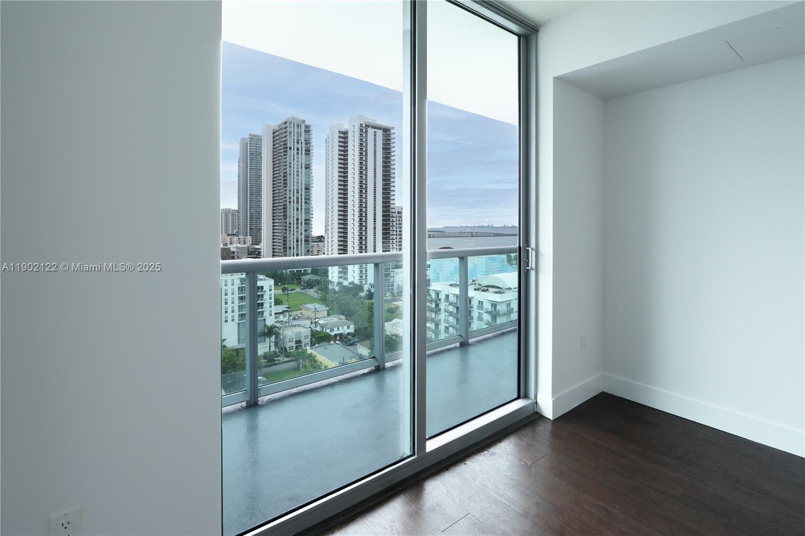 GALLERY ART CONDO - Residential Lease