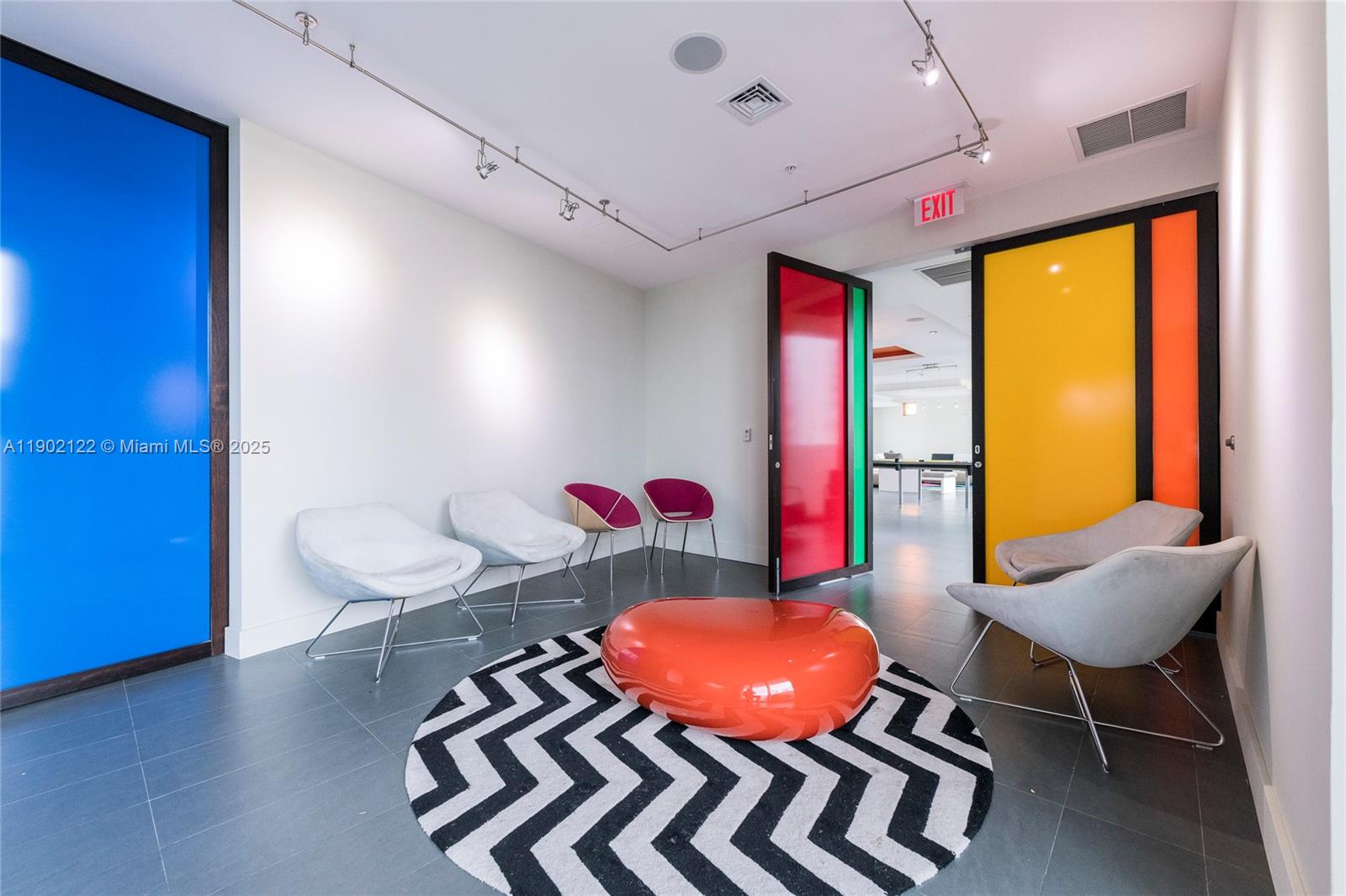 GALLERY ART CONDO - Residential Lease