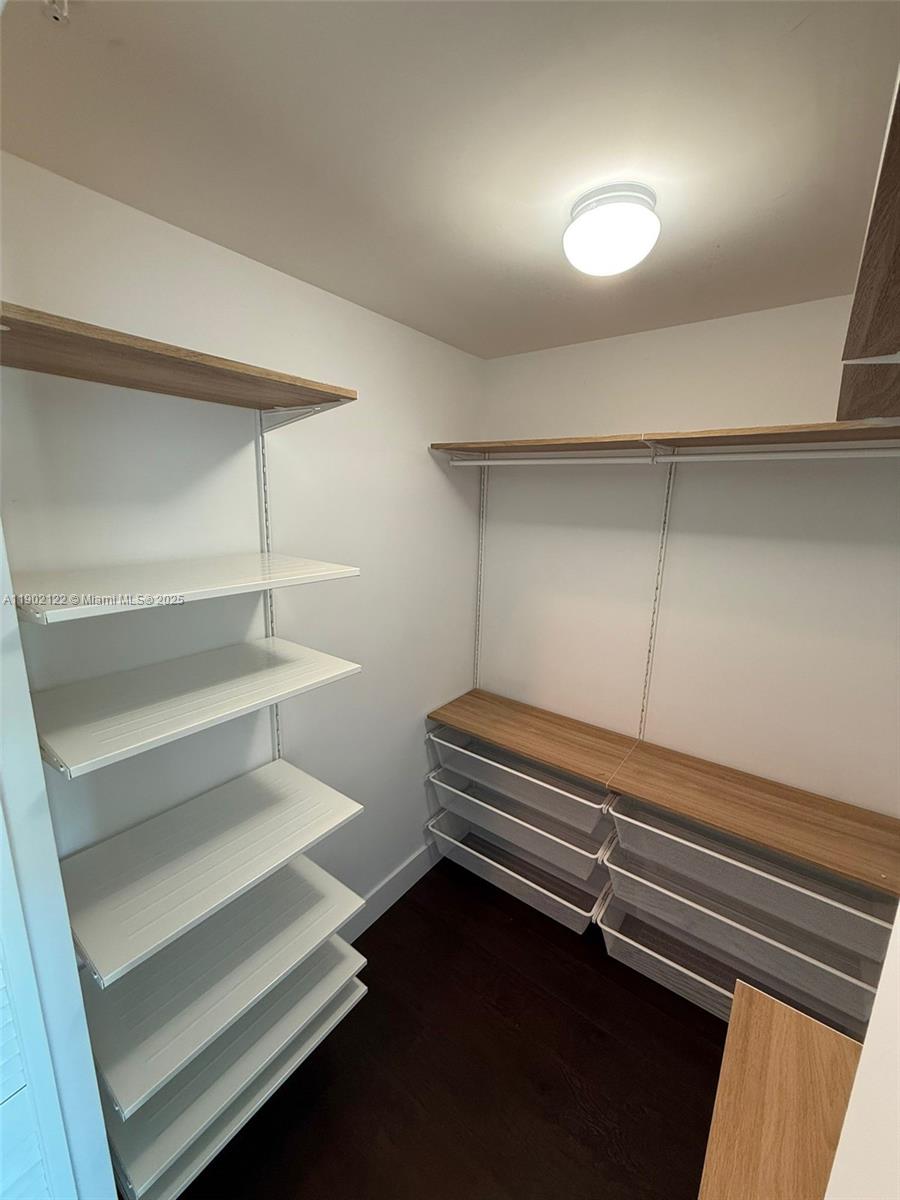 GALLERY ART CONDO - Residential Lease