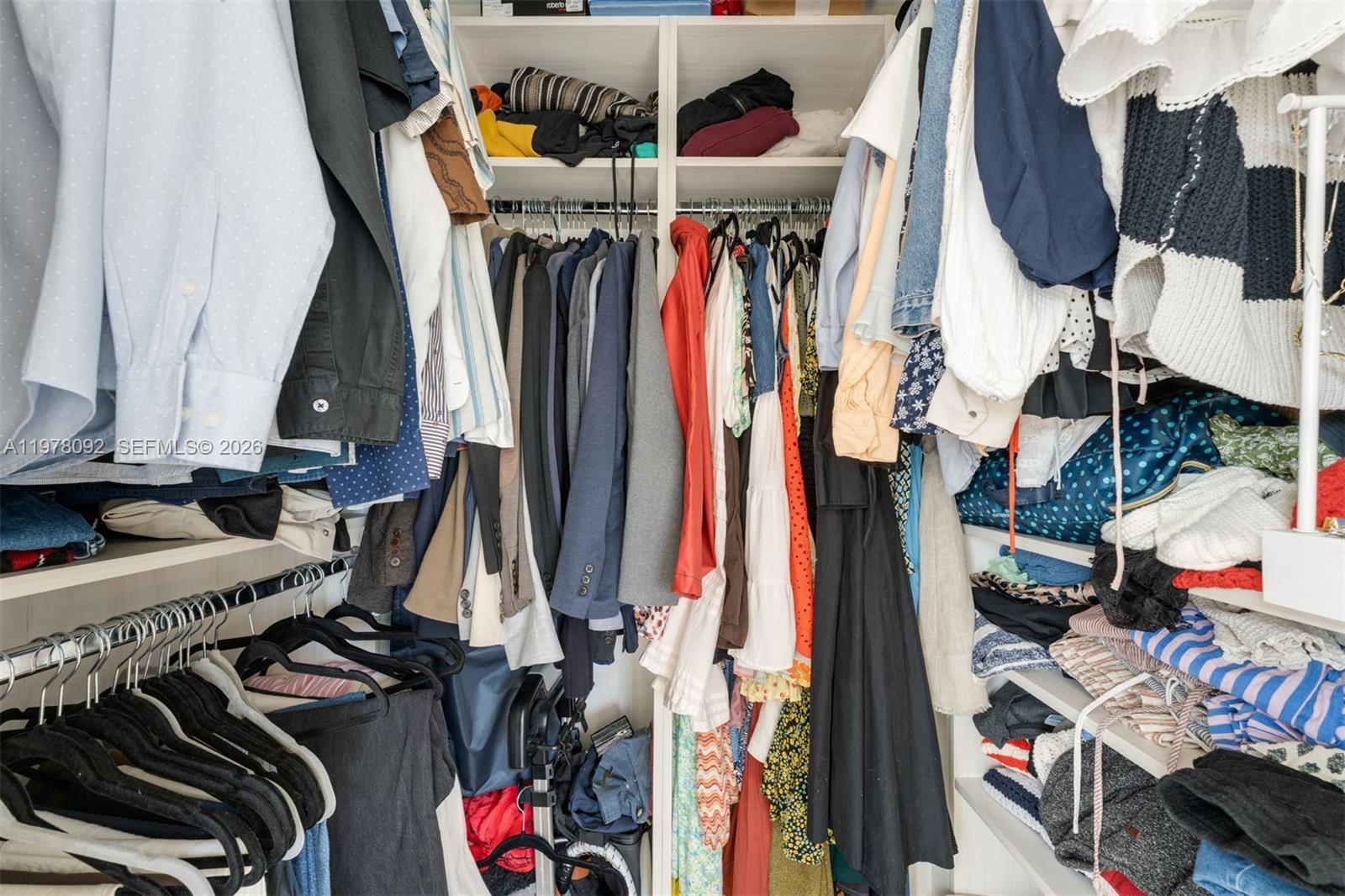 LAS BRISAS OF MIAMI BEACH - Residential