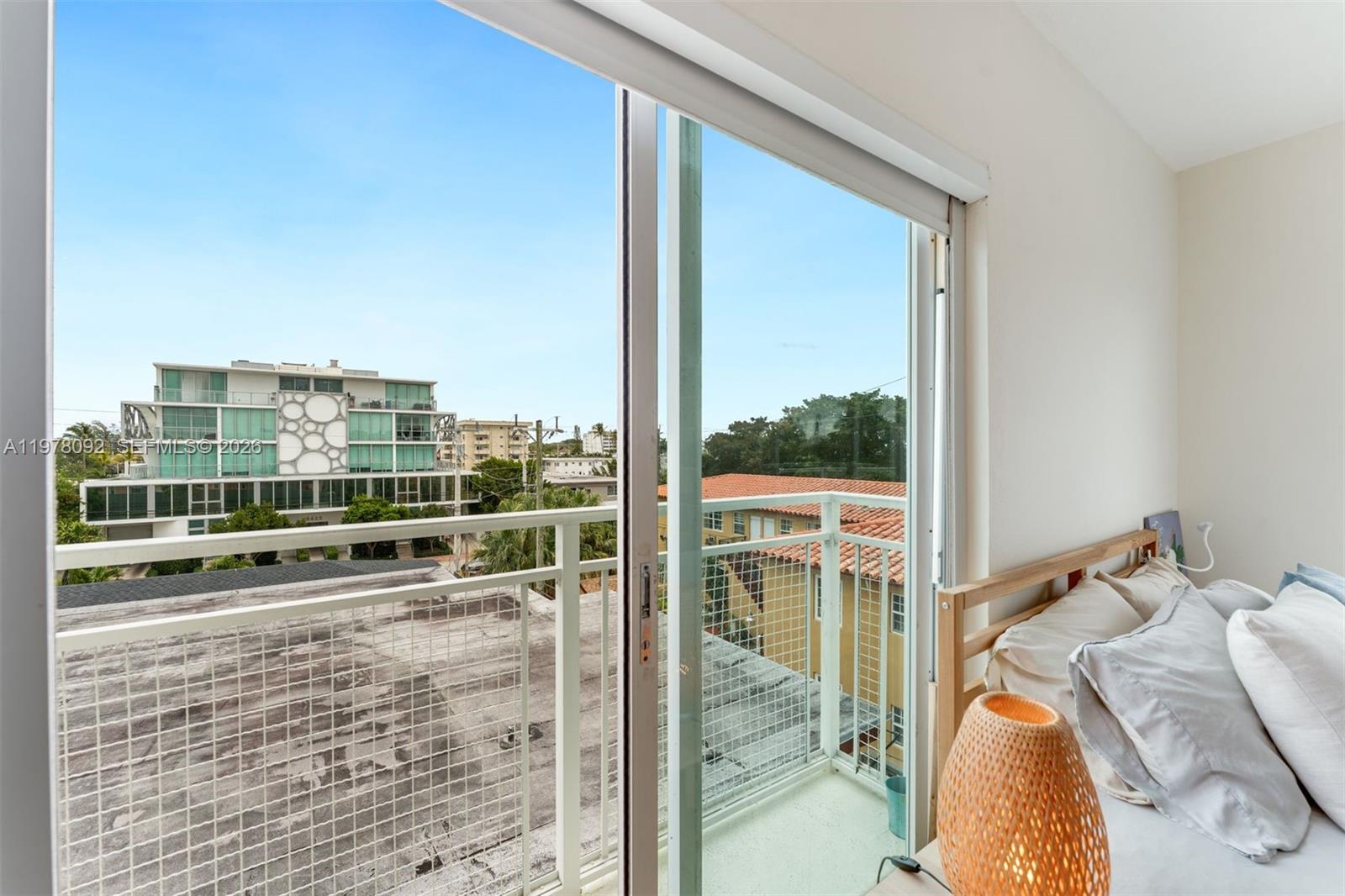 LAS BRISAS OF MIAMI BEACH - Residential