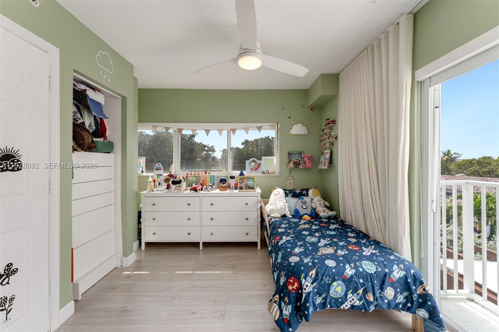 LAS BRISAS OF MIAMI BEACH - Residential