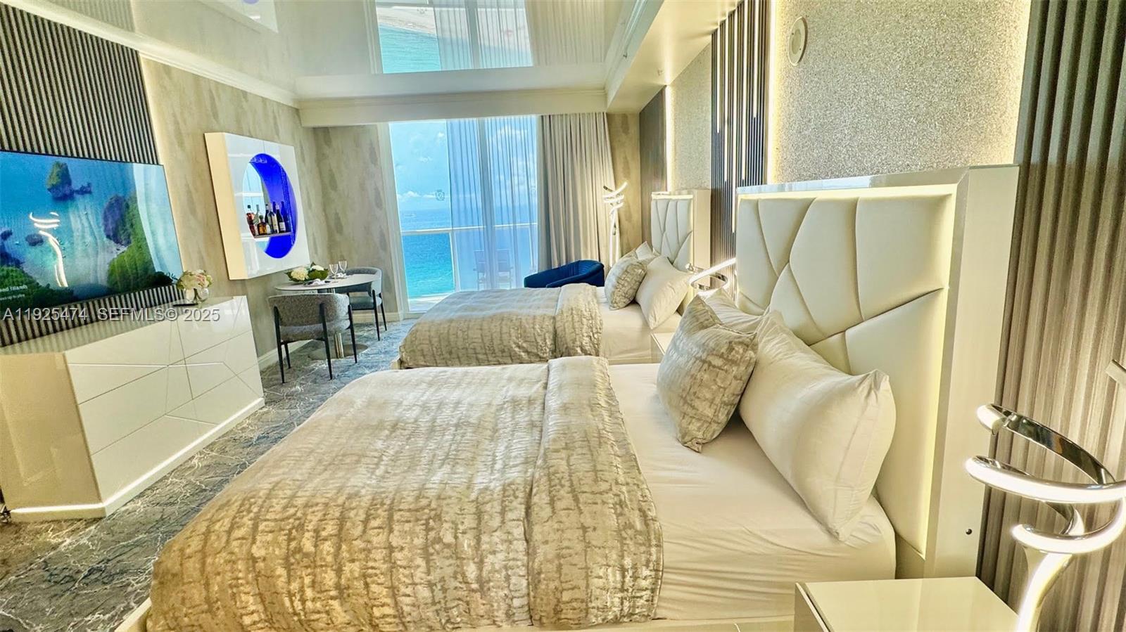 TRUMP INTERNATIONAL SONES - Residential