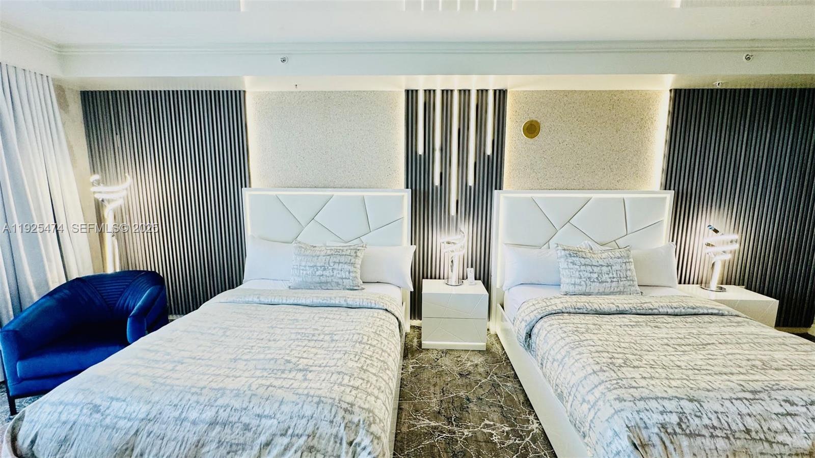 TRUMP INTERNATIONAL SONES - Residential