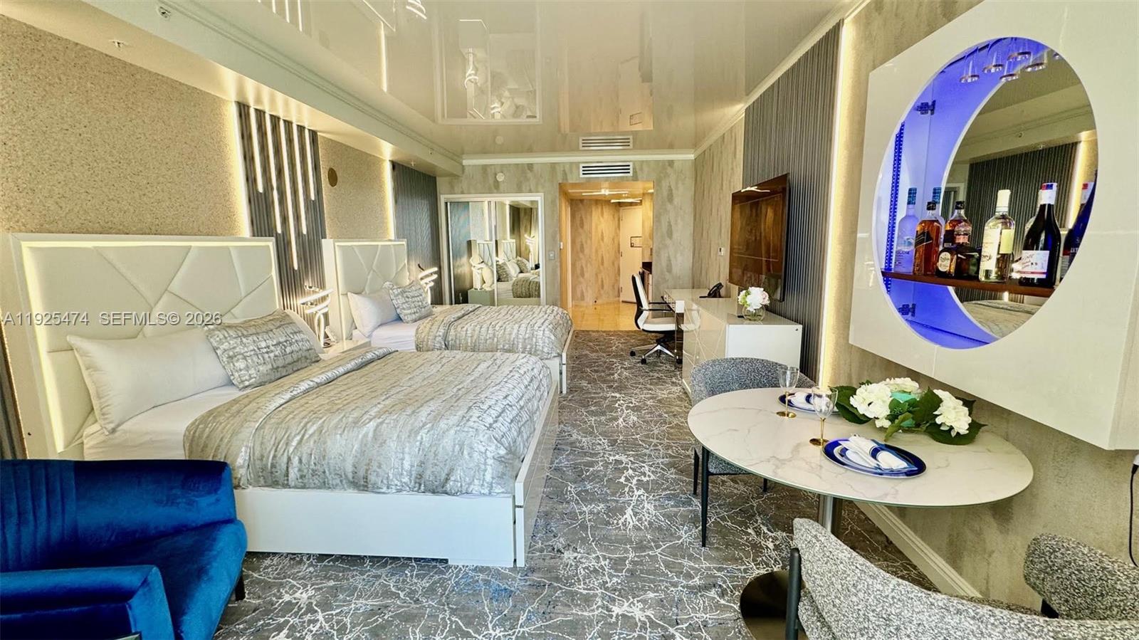 TRUMP INTERNATIONAL SONES - Residential