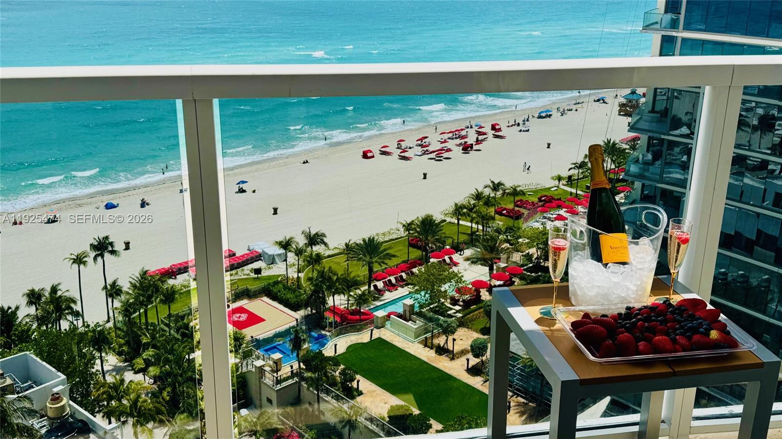 TRUMP INTERNATIONAL SONES - Residential