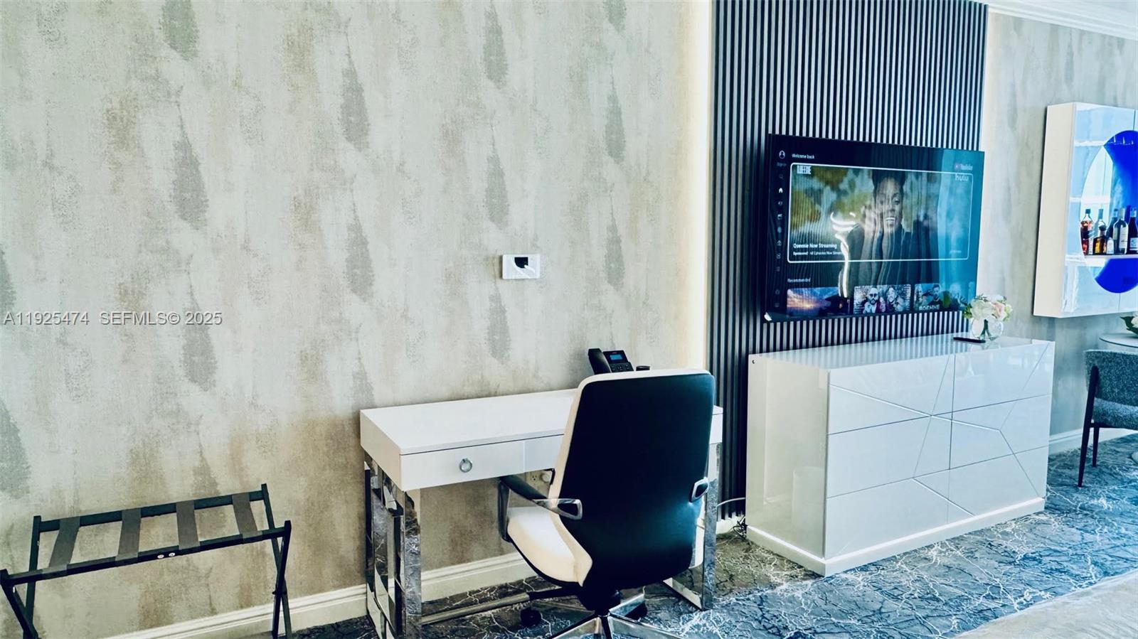 TRUMP INTERNATIONAL SONES - Residential