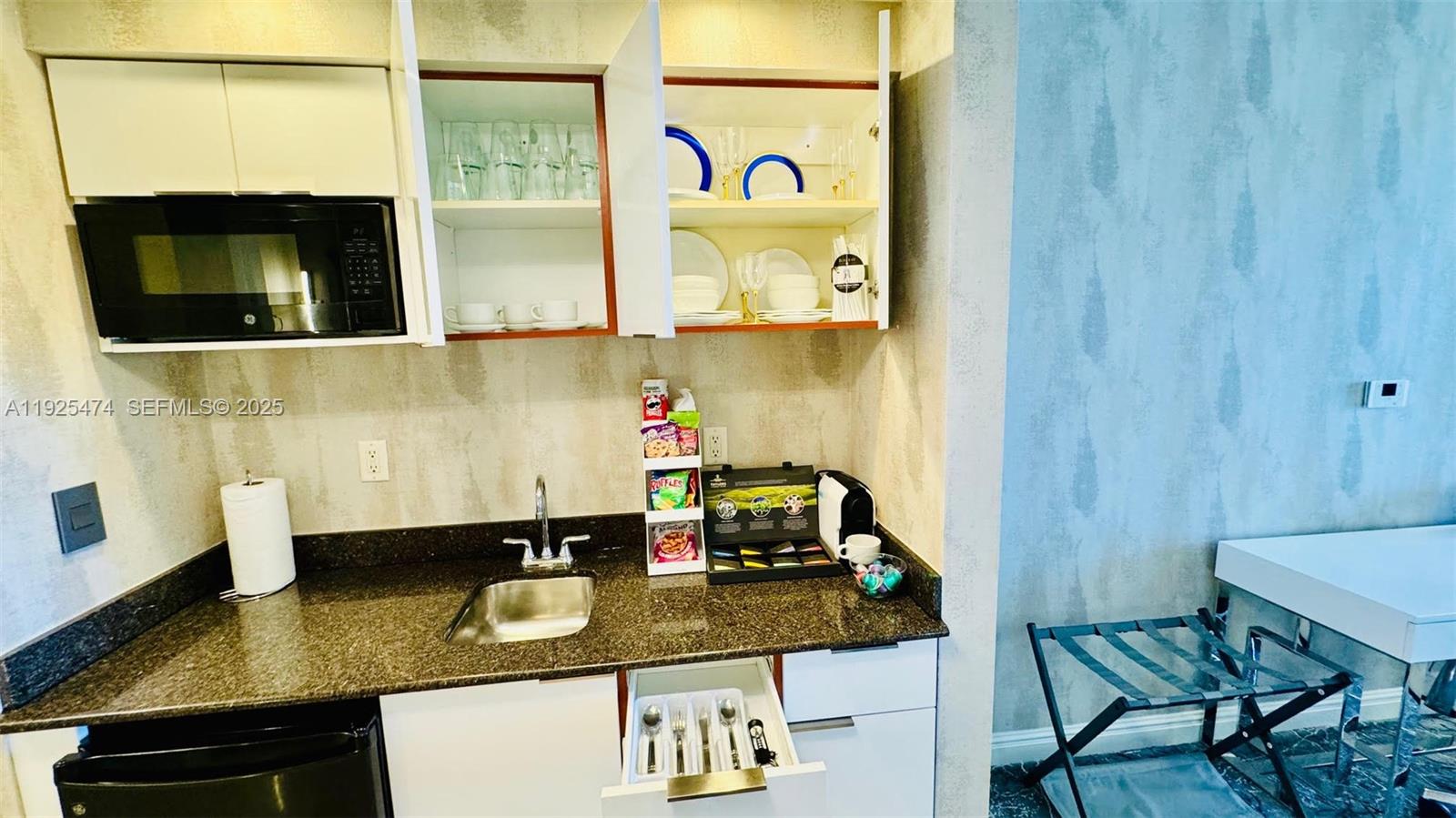 TRUMP INTERNATIONAL SONES - Residential