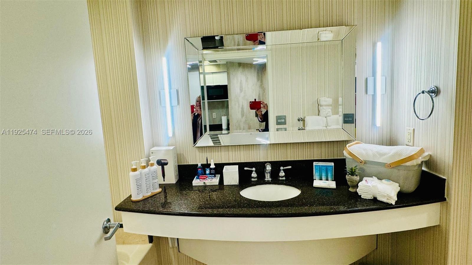 TRUMP INTERNATIONAL SONES - Residential