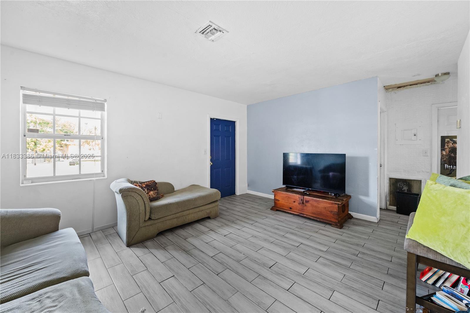 1200 NW 11th Ct