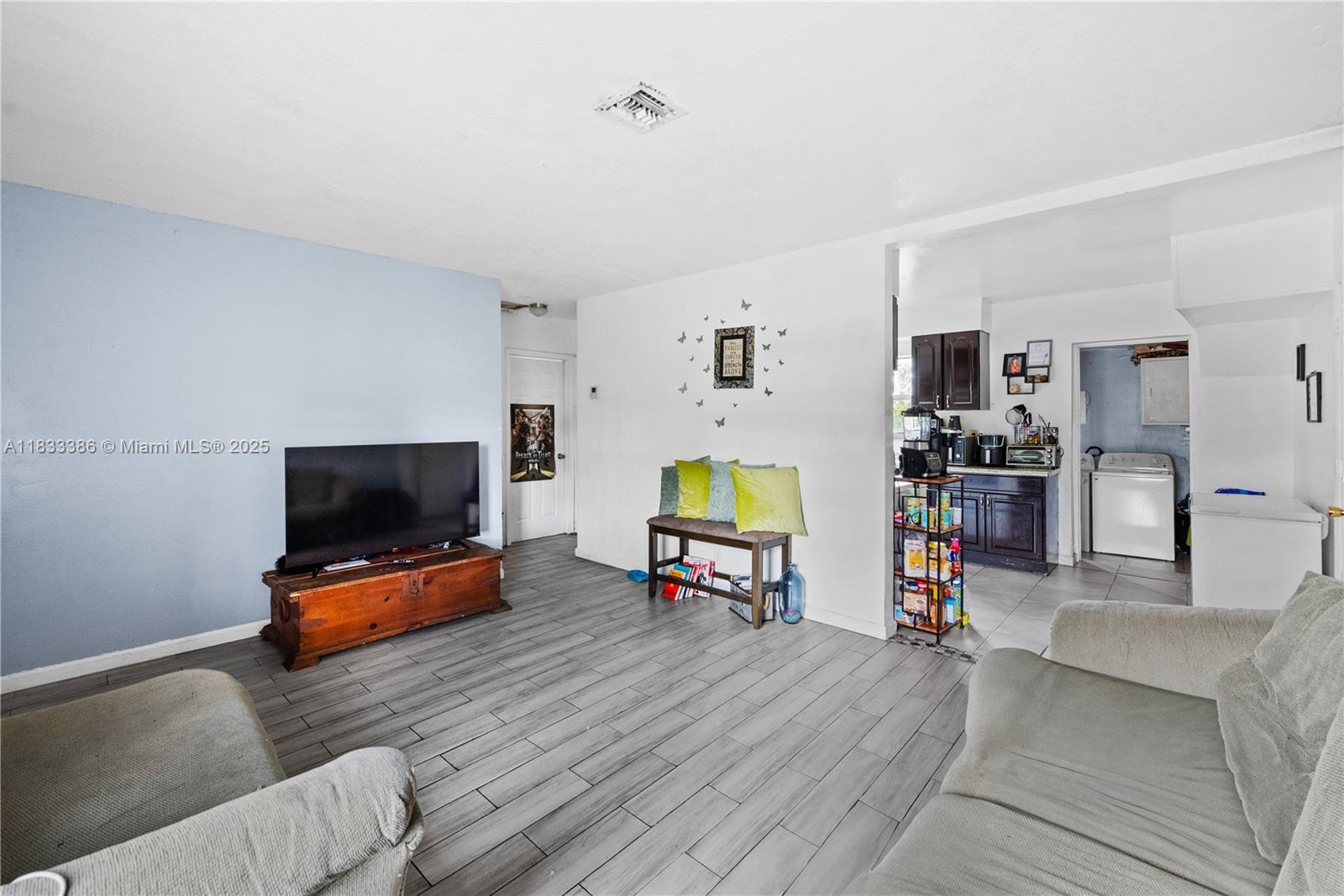 1200 NW 11th Ct
