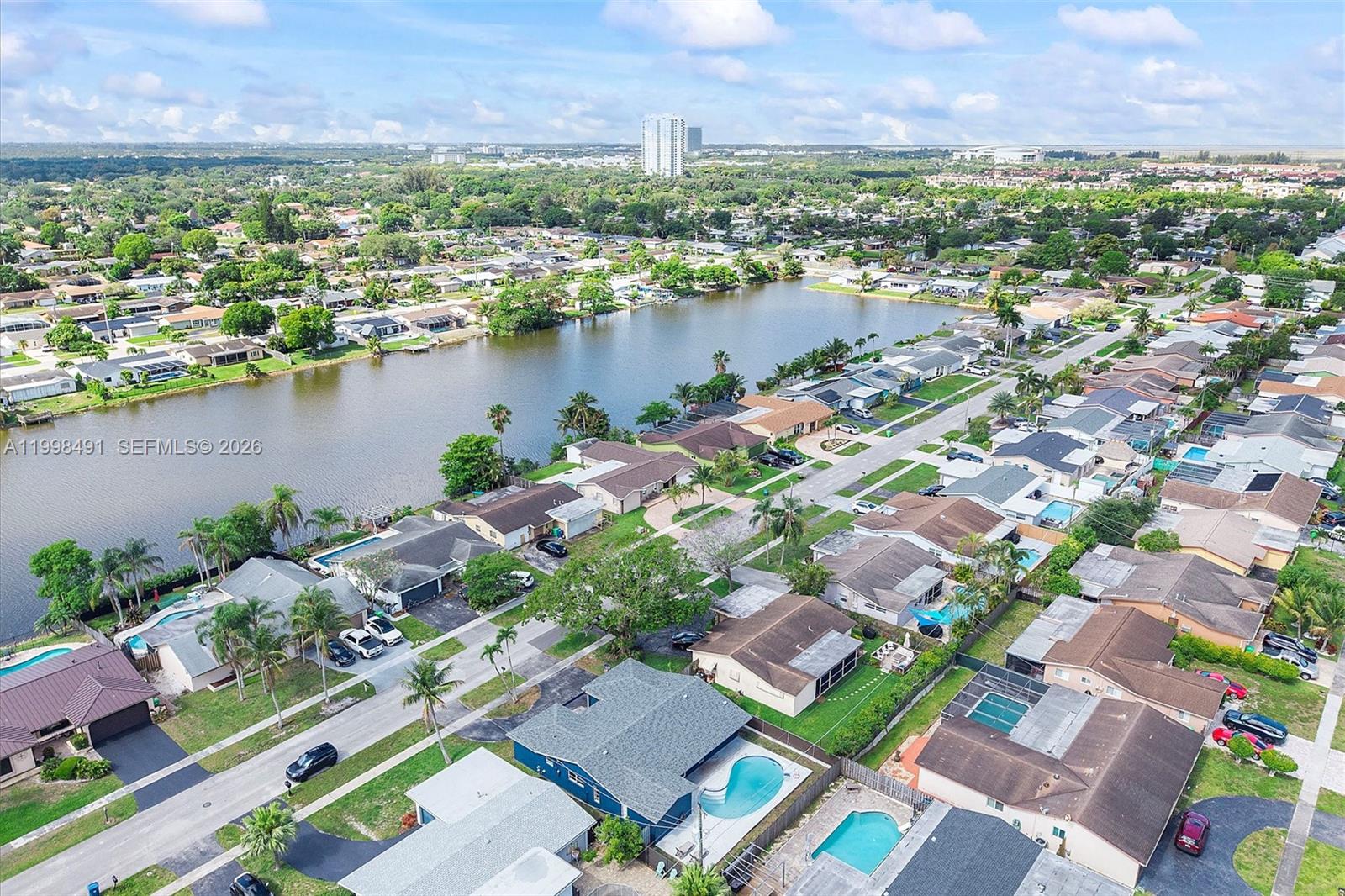 SUNRISE GOLF VILLAGE SEC24 - Residential