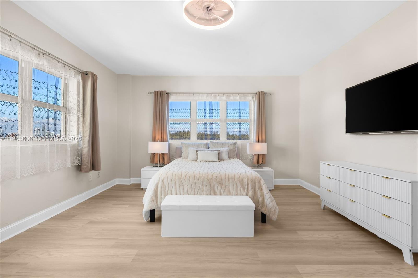 THE OAKS I CONDO - Residential