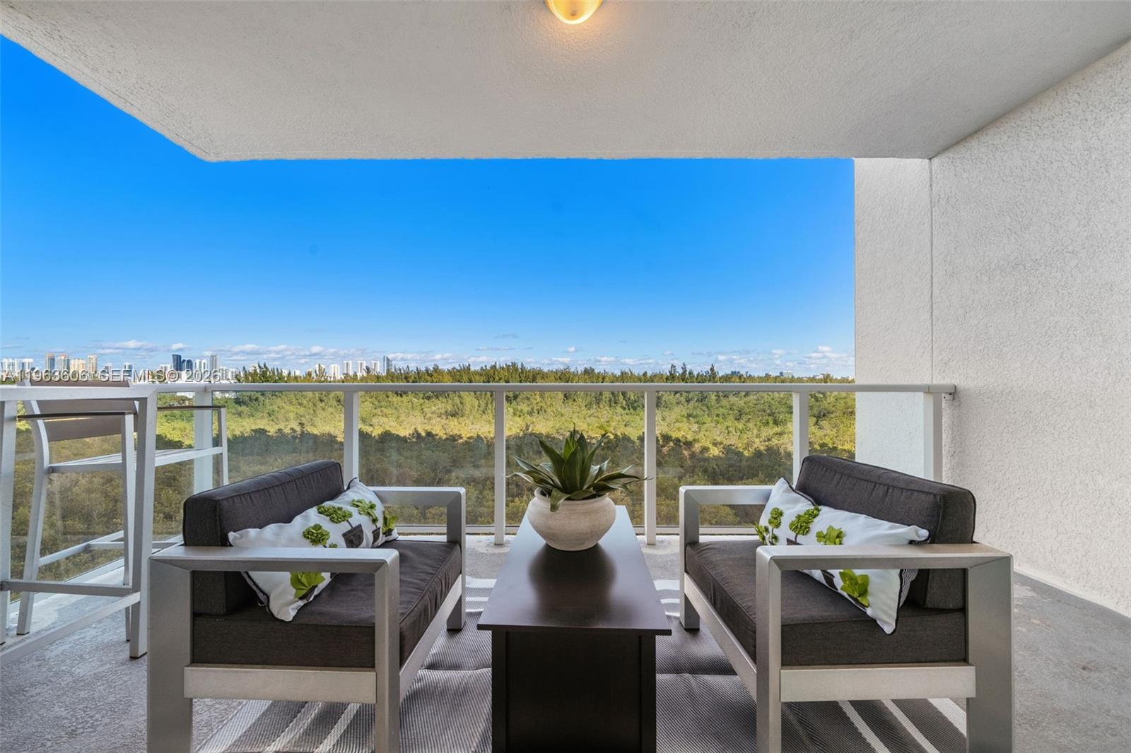 THE OAKS I CONDO - Residential