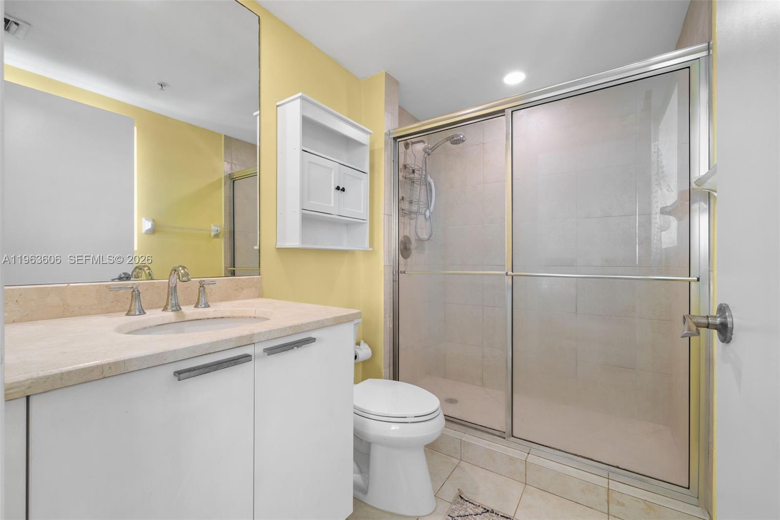 THE OAKS I CONDO - Residential