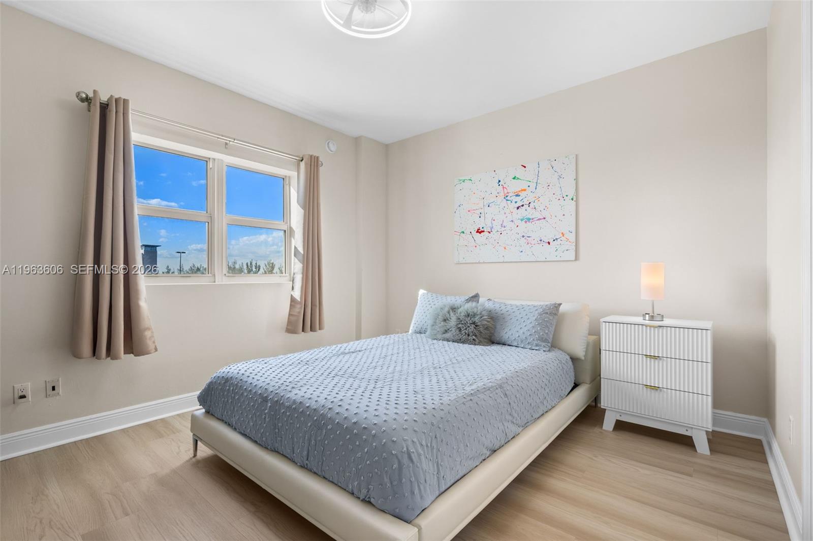 THE OAKS I CONDO - Residential