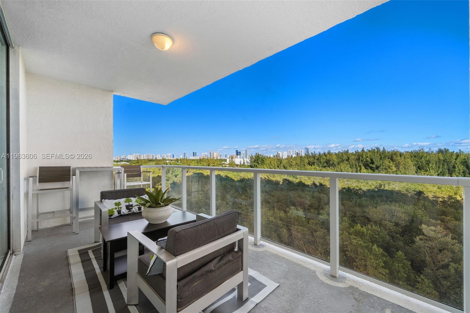 THE OAKS I CONDO - Residential