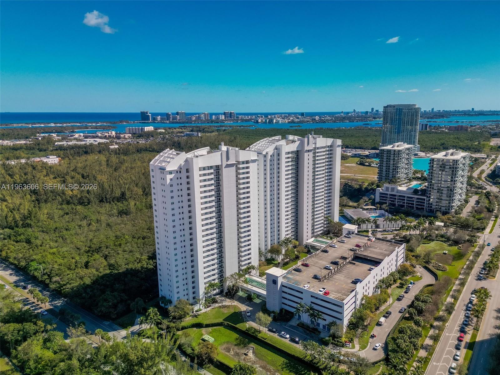 THE OAKS I CONDO - Residential