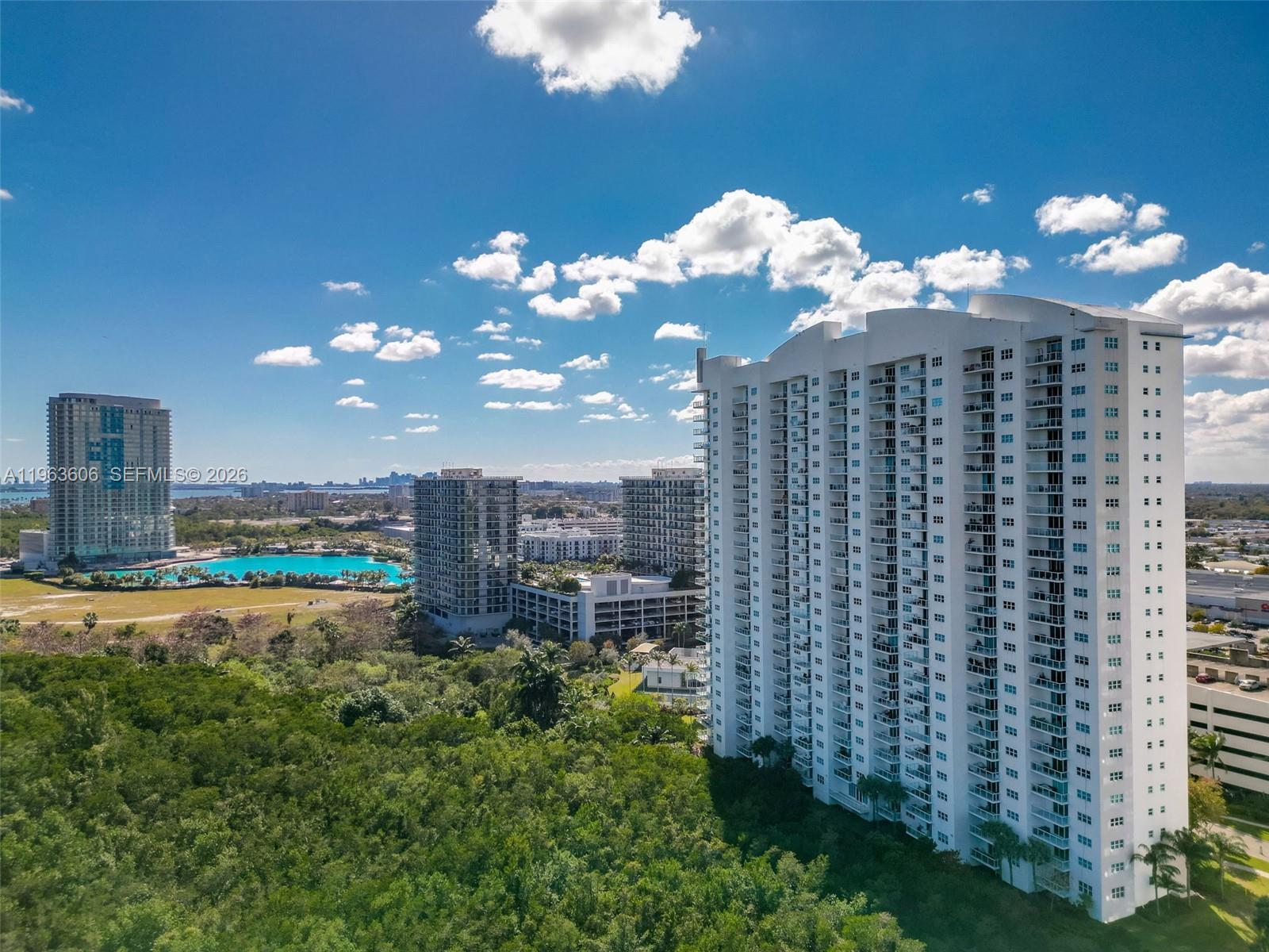 THE OAKS I CONDO - Residential