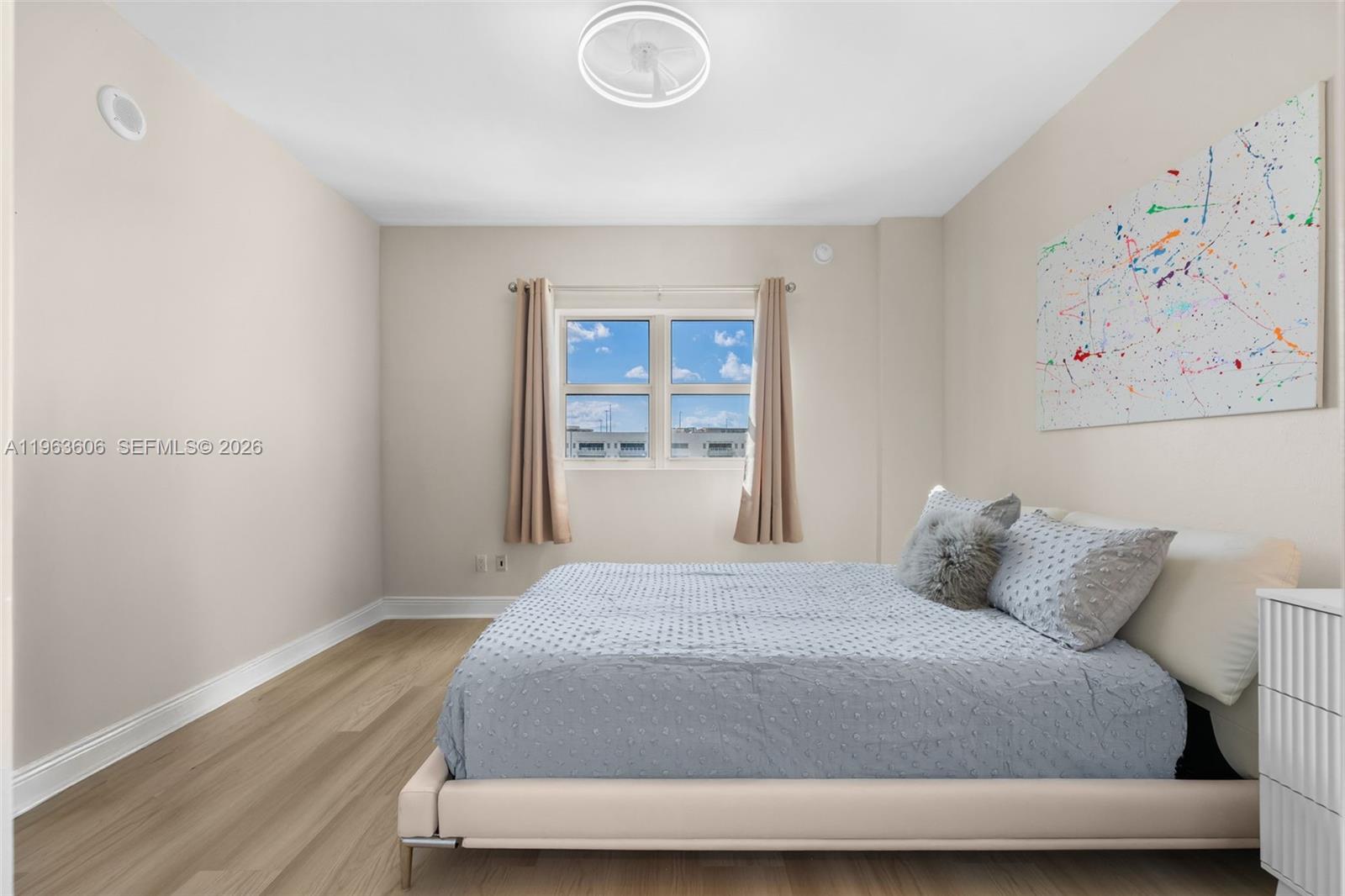 THE OAKS I CONDO - Residential