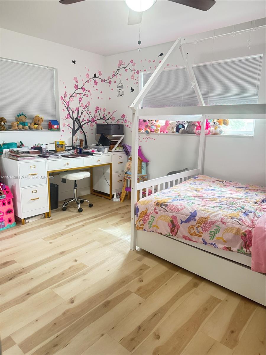 HOLLYWOOD HILLS - Residential Lease