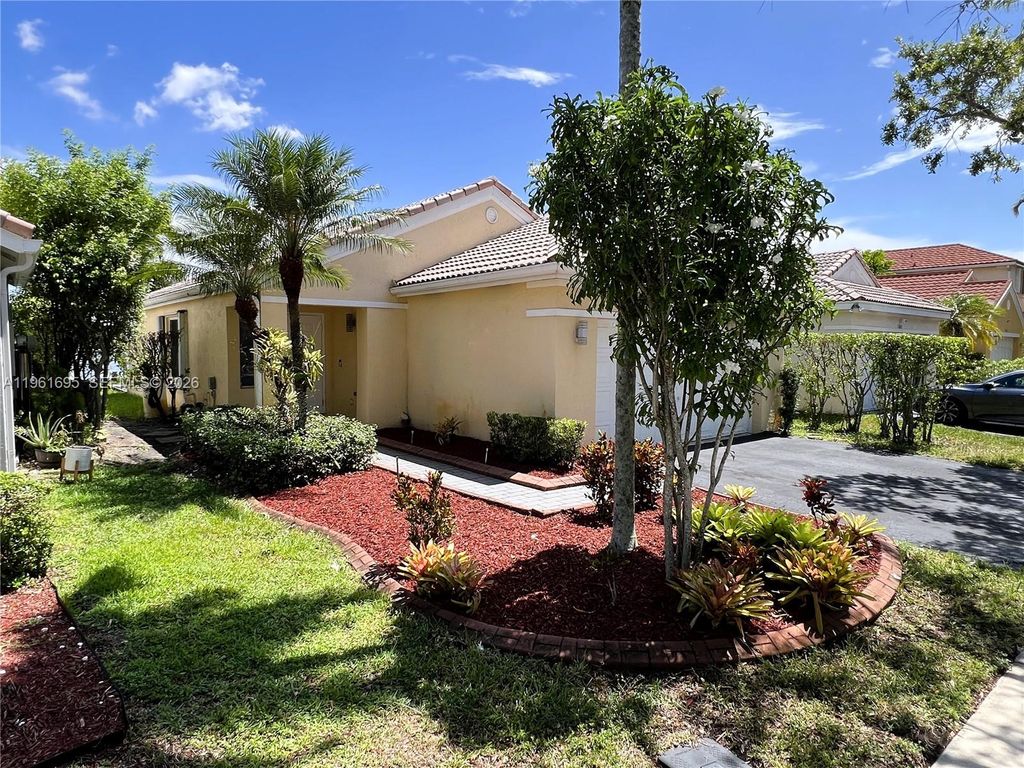 Photo of 1605 Salerno Cir, Weston, FL 33327 (MLS # A11961695)