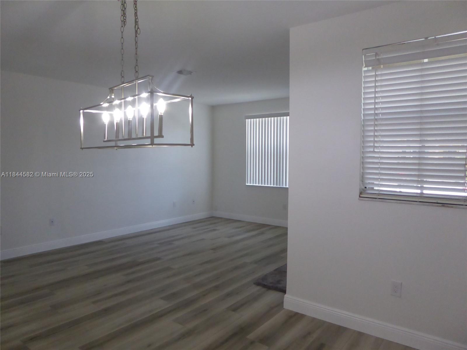 MARBELLA BAY - Residential