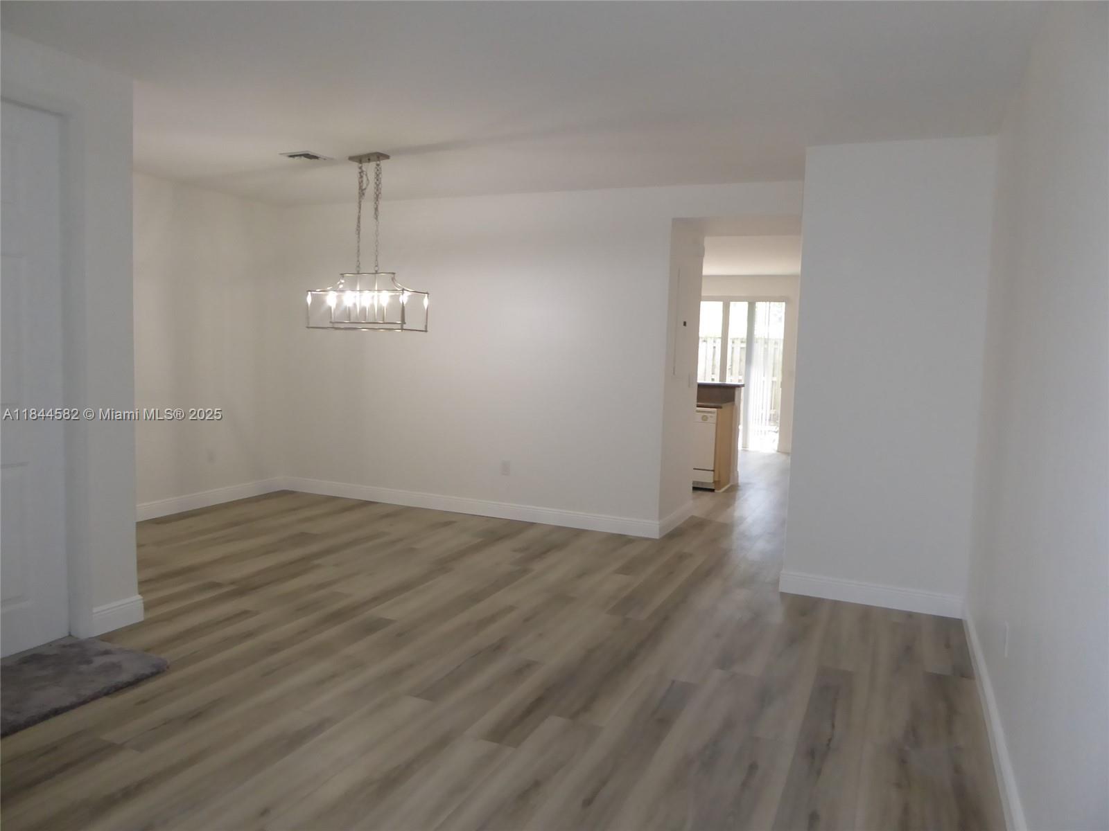 MARBELLA BAY - Residential