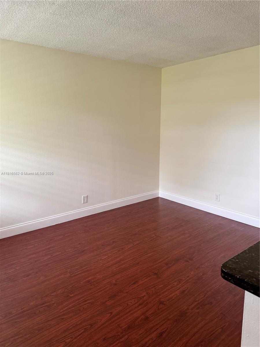 VILLAGE PARK AT OAKLAND C - Residential Lease