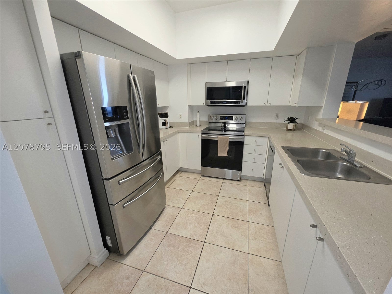 17375 Collins Ave 2706