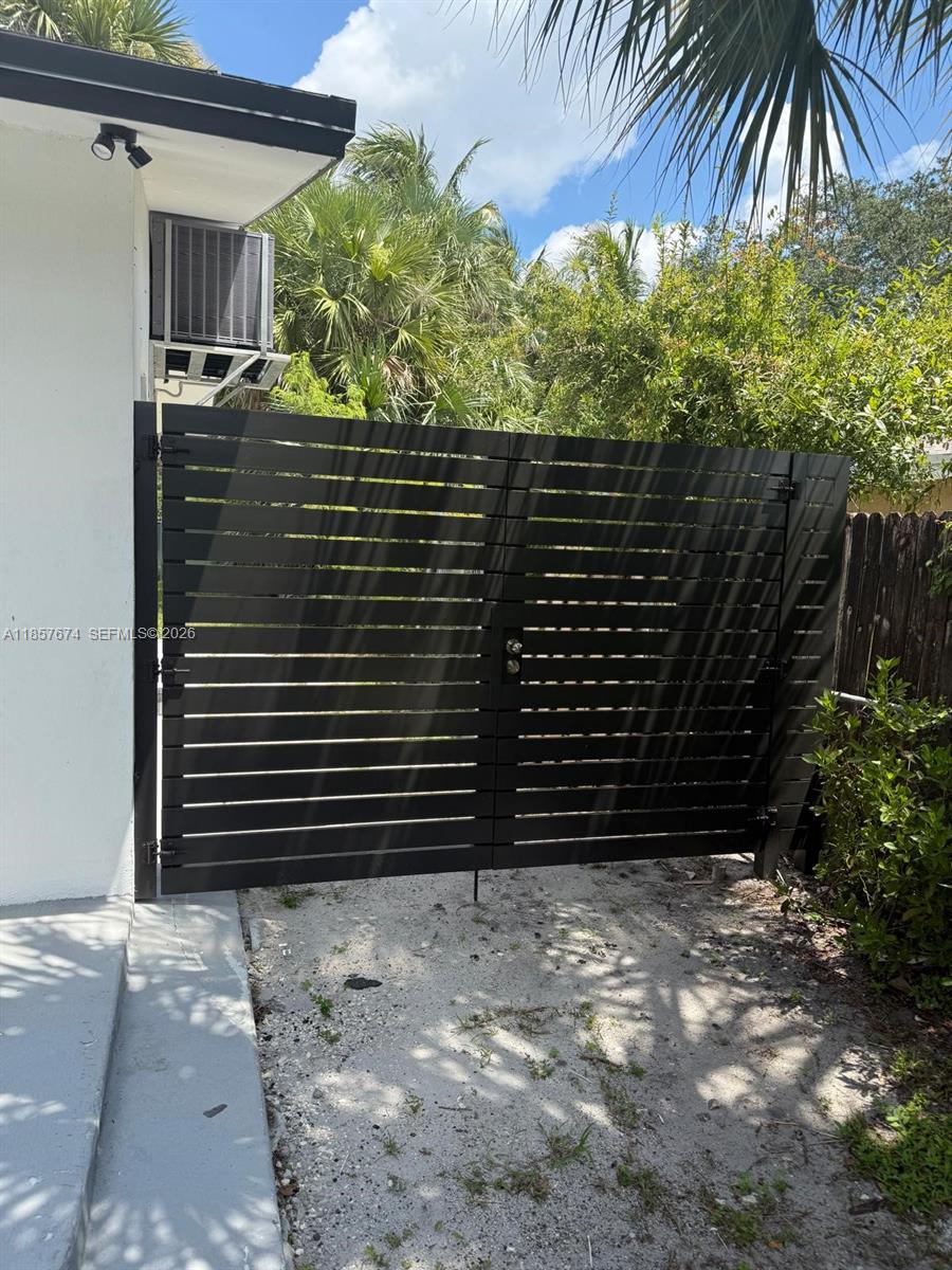 ROHAN ACRES - Residential Lease