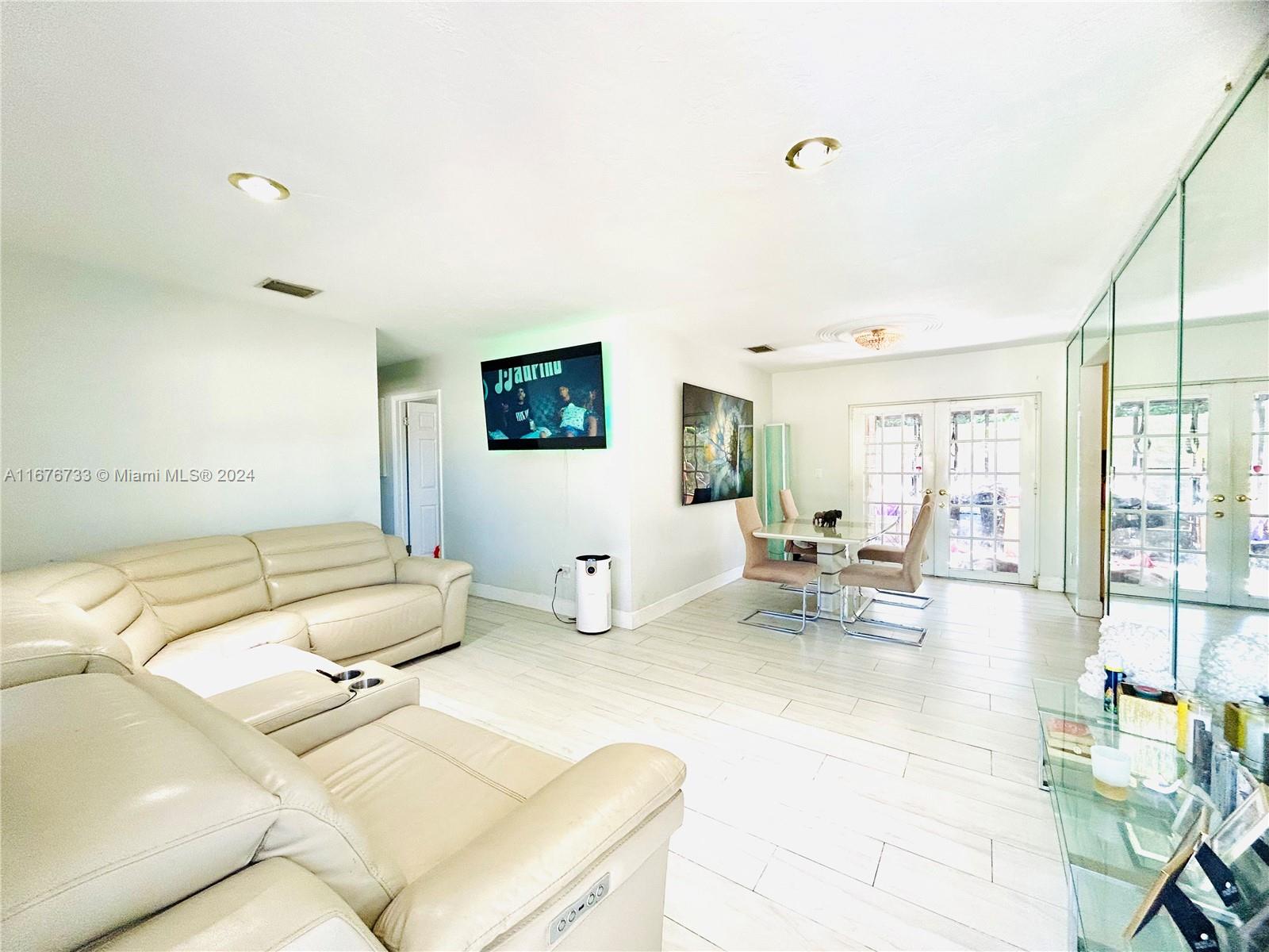 JAC-MO HOMES - Residential