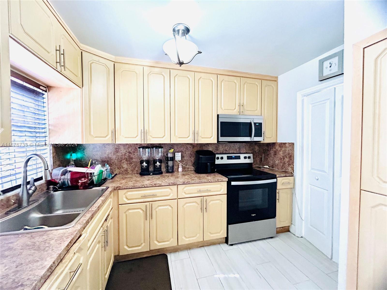 JAC-MO HOMES - Residential